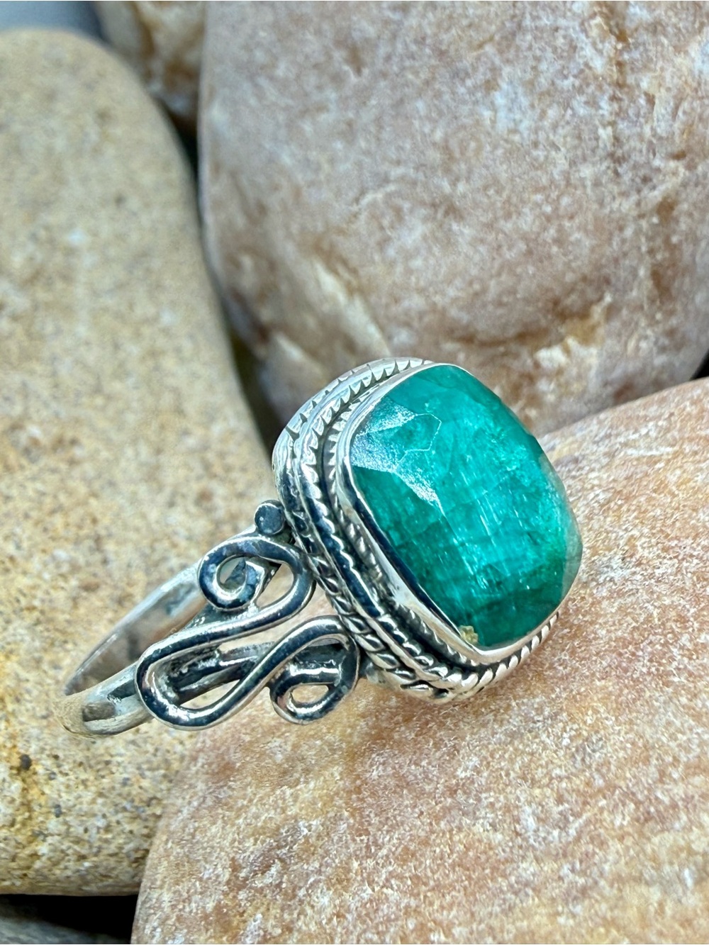 Sterling Silver Emerald Green Gemstone Ring Size9 Signed 925 NWOT Southwest Boho - Picture 9 of 17